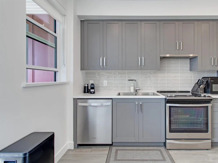 306-18811 72, Surrey, BC, V4N 6W7 - 9