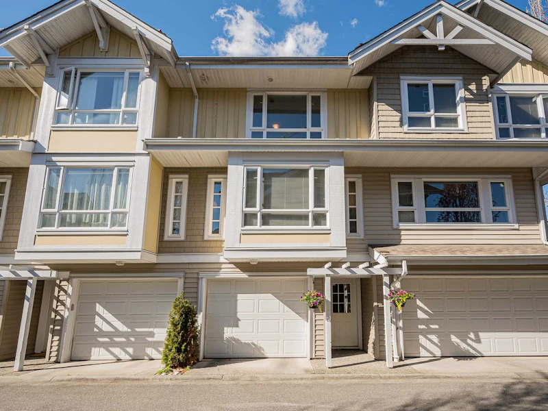 2 - 5355 201a Street, Langley BC V3A 9L7