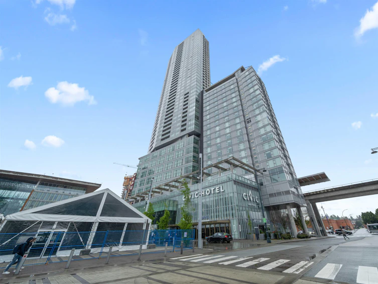 1604-13495 Central, Surrey, BC, V3T 0K2