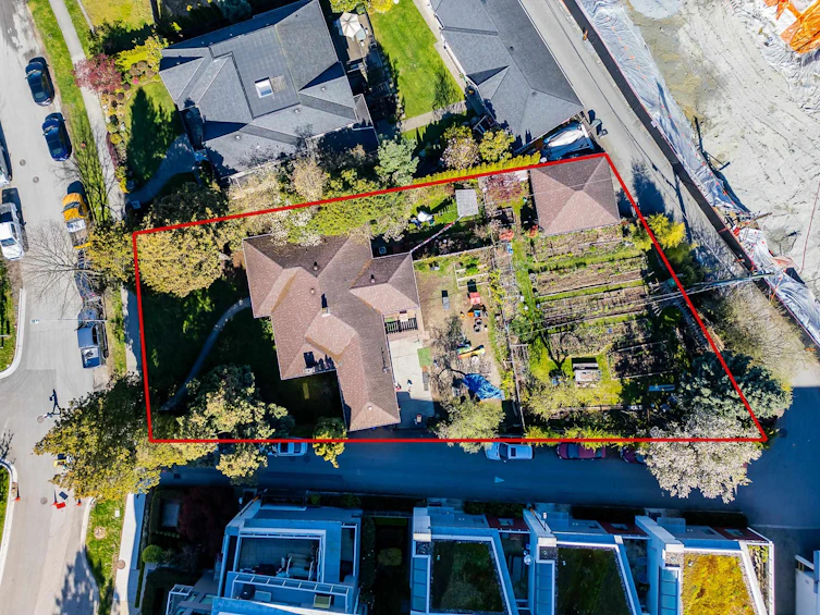 515 W 30th Avenue, Vancouver, BC, V5Z 2J2 - 4