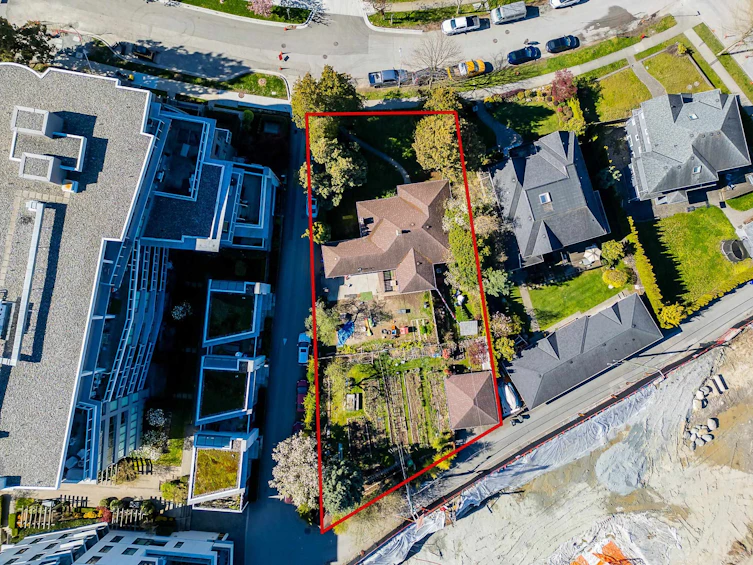 515 W 30th Avenue, Vancouver, BC, V5Z 2J2 - 5