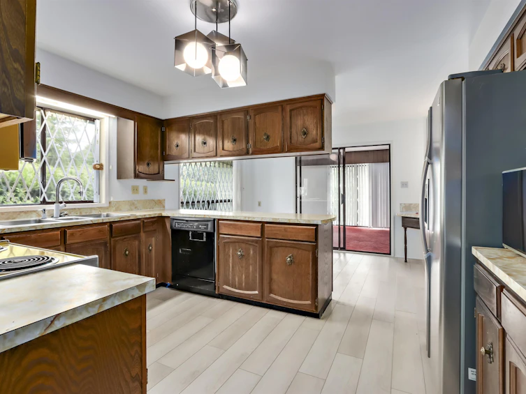 1010 W 54th Avenue, Vancouver, BC, V6P 1N1 - 18