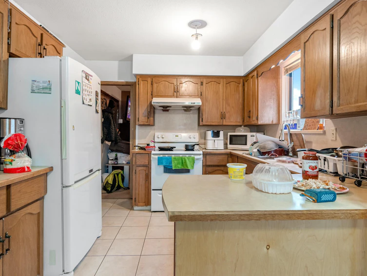 886 E 56th Avenue, Vancouver, BC, V5X 1S2 - 8
