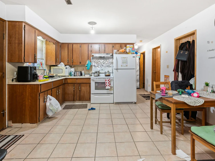 886 E 56th Avenue, Vancouver, BC, V5X 1S2 - 9