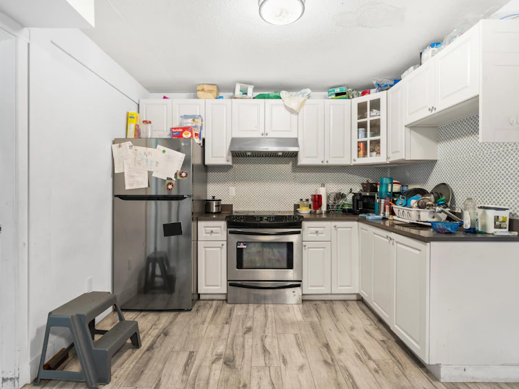 886 E 56th Avenue, Vancouver, BC, V5X 1S2 - 21