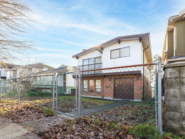 886 E 56th Avenue, Vancouver, BC, V5X 1S2 - 25