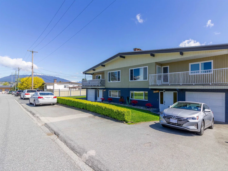 3680 Godwin Avenue, Burnaby, BC, V5G 3S1 - 2