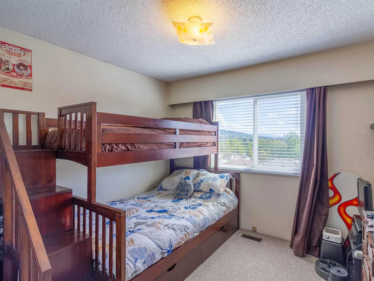 3680 Godwin Avenue, Burnaby, BC, V5G 3S1 - 10
