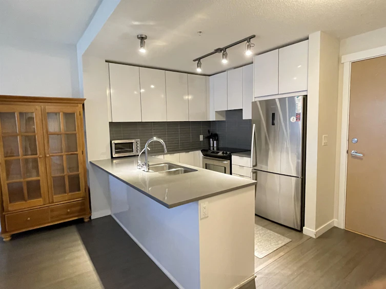 401-9168 Slopes Mews, Burnaby, BC, V5A 0E4 - 3
