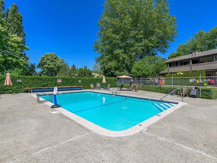 323-34909 Old Yale, Abbotsford, BC, V3G 2E7 - 35