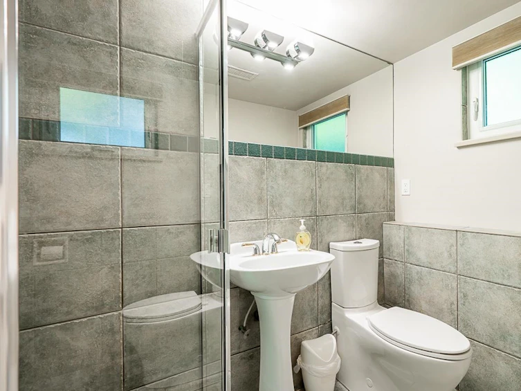 3055 Lazy A Street, Coquitlam, BC, V3C 3N6 - 31