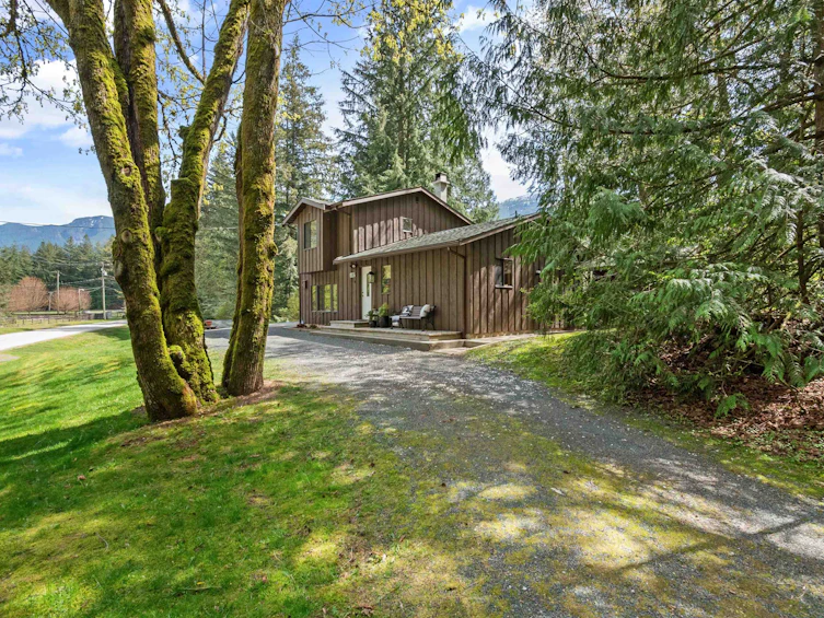 1182 Iverson Road, Columbia Valley, BC, V2R 4X5 - 3