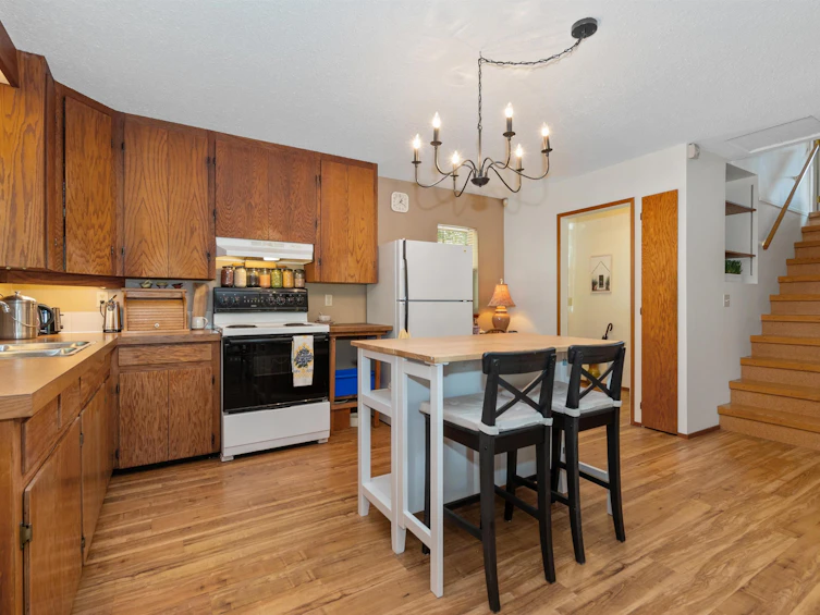 1182 Iverson Road, Columbia Valley, BC, V2R 4X5 - 10