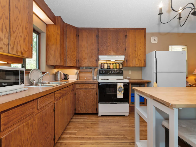 1182 Iverson Road, Columbia Valley, BC, V2R 4X5 - 11