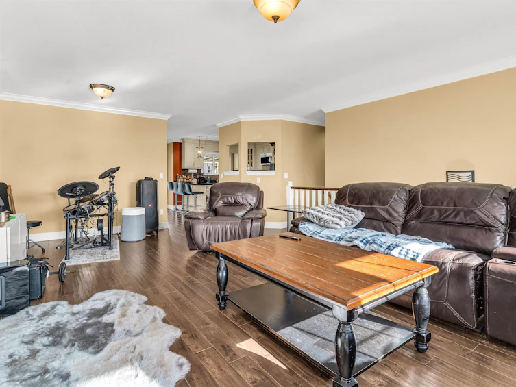 12070 204b Street, Maple Ridge, BC, V2X 1A9 - 11