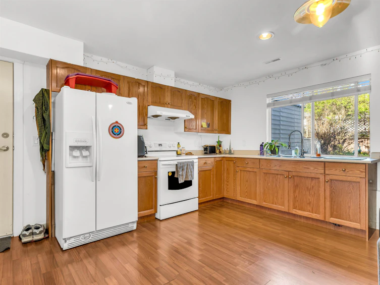 12070 204b Street, Maple Ridge, BC, V2X 1A9 - 25