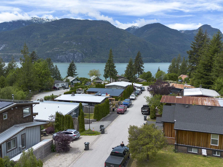 623 Lower Crescent, Squamish, BC, V8B 1J1 - 3
