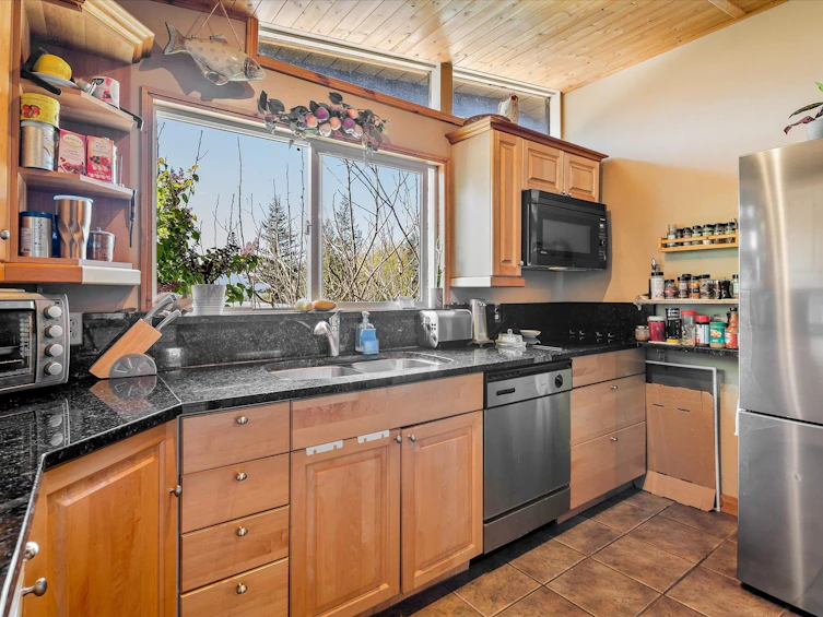 623 Lower Crescent, Squamish, BC, V8B 1J1 - 10