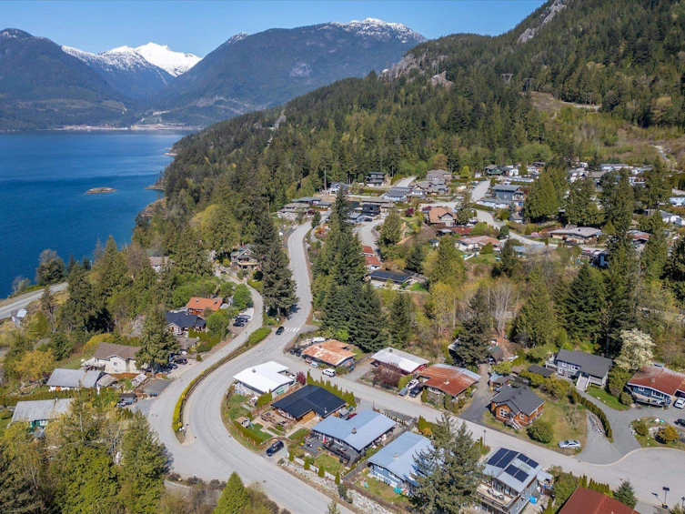 623 Lower Crescent, Squamish, BC, V8B 1J1 - 35