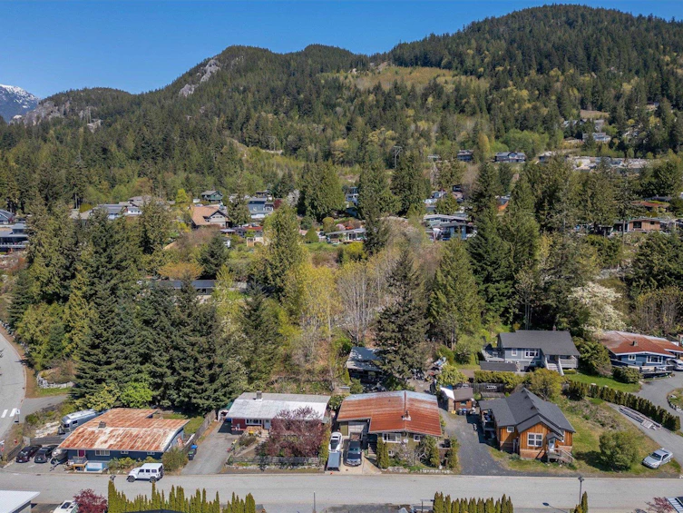623 Lower Crescent, Squamish, BC, V8B 1J1 - 36