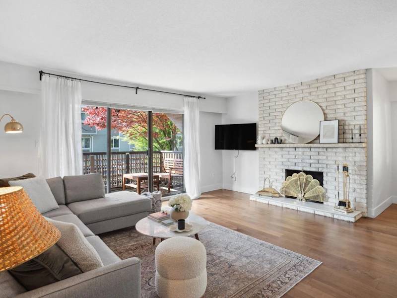 202 - 1750 W 10th Avenue, Vancouver BC V6J 2A6