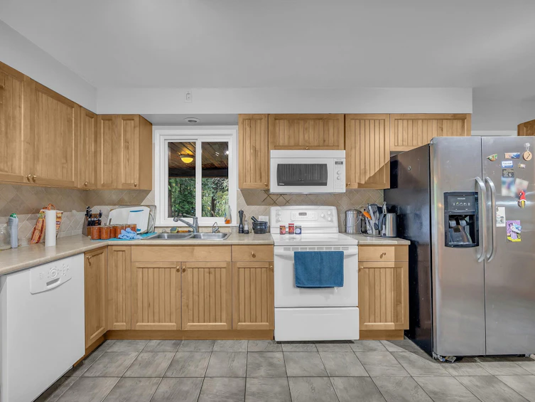 16885 20 Avenue, Surrey, BC, V3Z 9N4 - 14