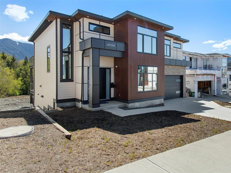 46158 Crestview Drive, Chilliwack, BC, V2R 6G4 - 2