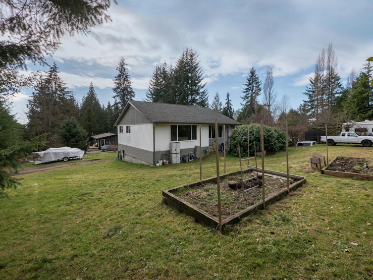 847 Park Road, Gibsons, BC, V0N 1V7 - 2