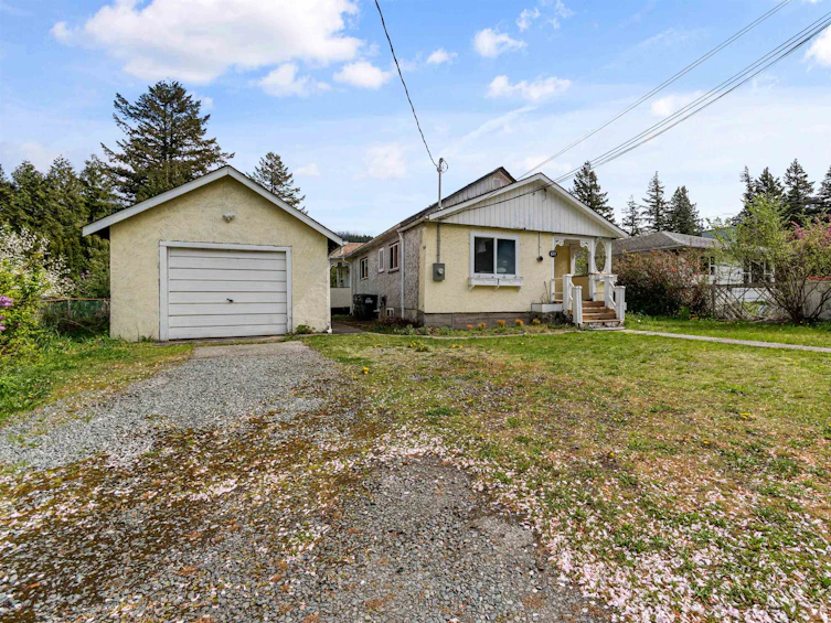 677 5th Avenue, Hope, BC, V0X 1L0 - 4