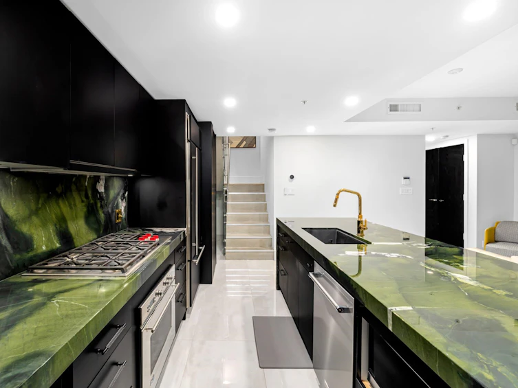 205 1455 Howe Street, Vancouver, BC, V6Z 1C2 - 12