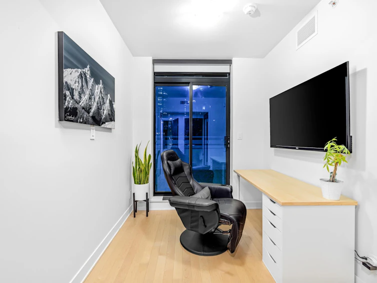 205 1455 Howe Street, Vancouver, BC, V6Z 1C2 - 28
