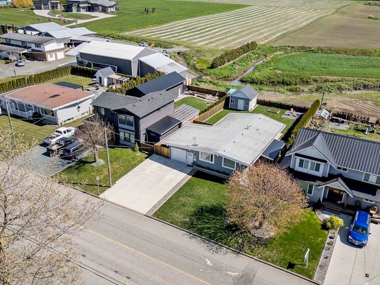 6640 Sumas Prairie Road, Chilliwack, BC, V2R 4K1 - 3