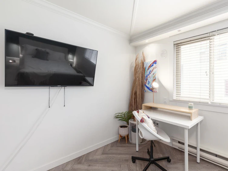 205-1940 Barclay Street, Vancouver, BC, V6G 1L3 - 10