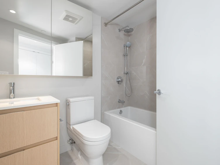 1207-1500 Fern Street, North Vancouver, BC, V7J 0E6 - 26