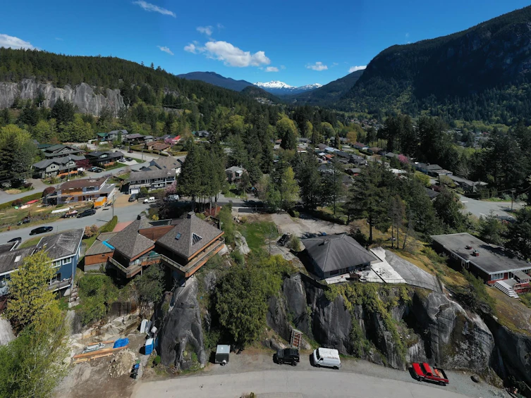 38293 Vista Crescent, Squamish, BC, V8B 0X3 - 2