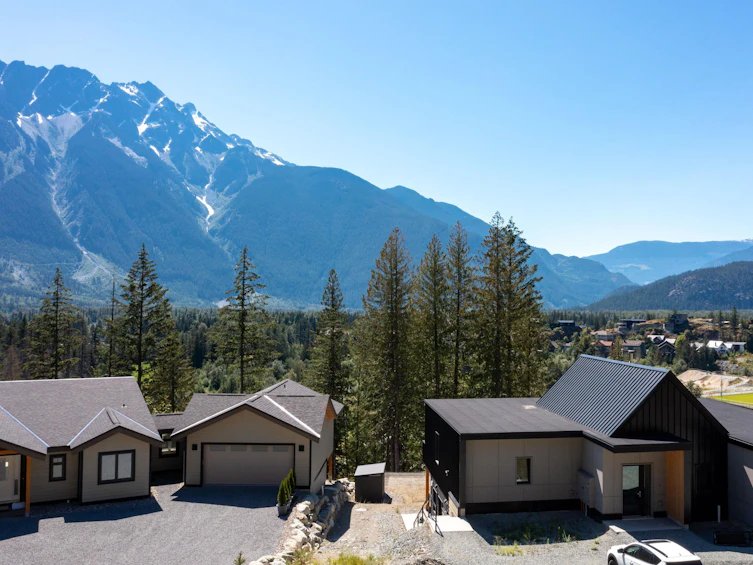 7668 Cerulean Drive, Pemberton, BC, V0N 2L3 - 8