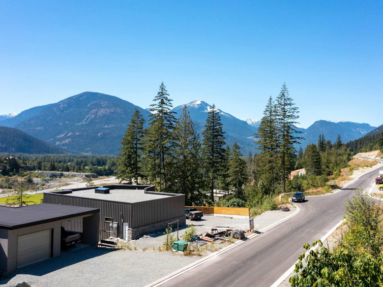 7668 Cerulean Drive, Pemberton, BC, V0N 2L3 - 10