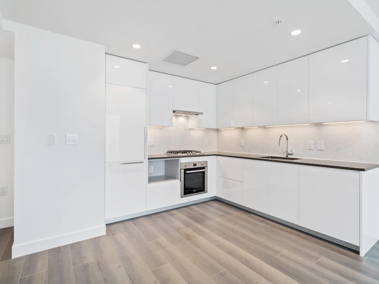 1901-8188 Fraser Street, Vancouver, BC, V5X 0J8 - 9