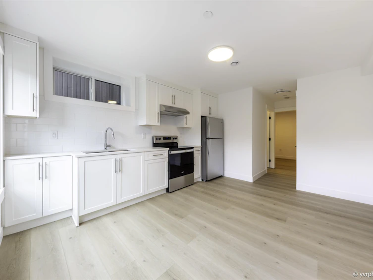 4990 Sherbrooke Street, Vancouver, BC, V5W 3M2 - 18