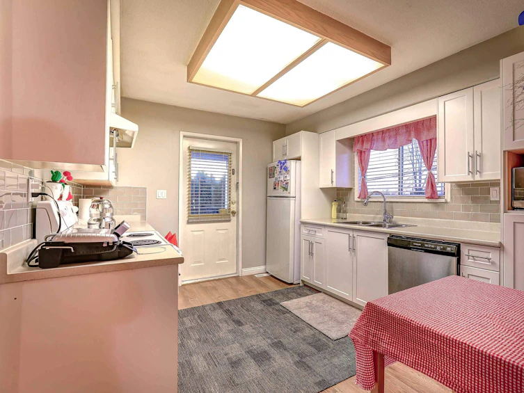 10560 Westminster Highway, Richmond, BC, V6X 1B2 - 7