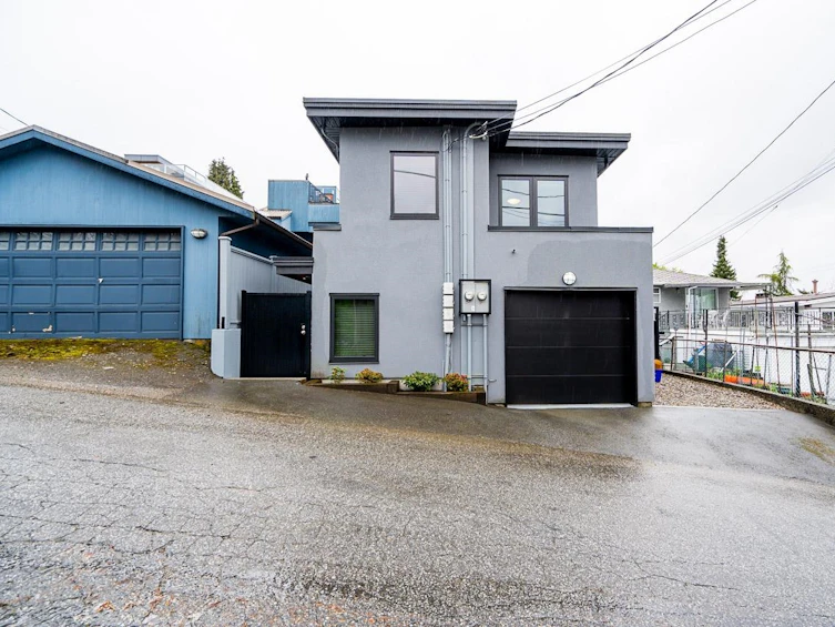3621 Cambridge Street, Vancouver, BC, V5K 1M5 - 38