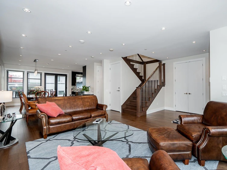 3621 Cambridge Street, Vancouver, BC, V5K 1M5 - 8