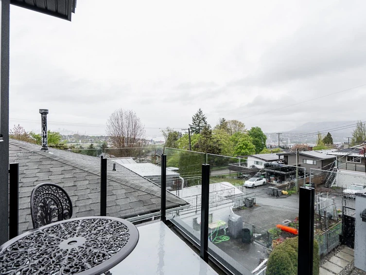3621 Cambridge Street, Vancouver, BC, V5K 1M5 - 22