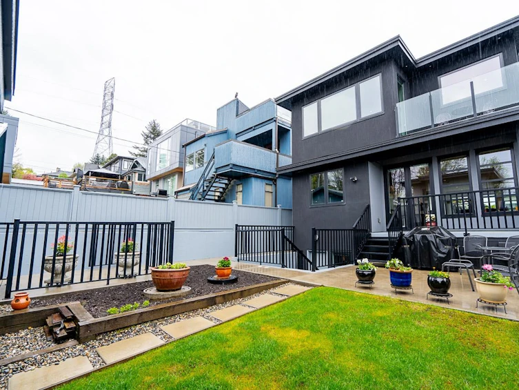 3621 Cambridge Street, Vancouver, BC, V5K 1M5 - 37