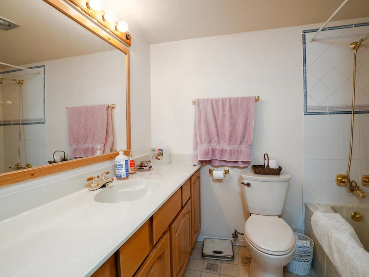 201-1150 54a Street, Delta, BC, V4M 4B5 - 18