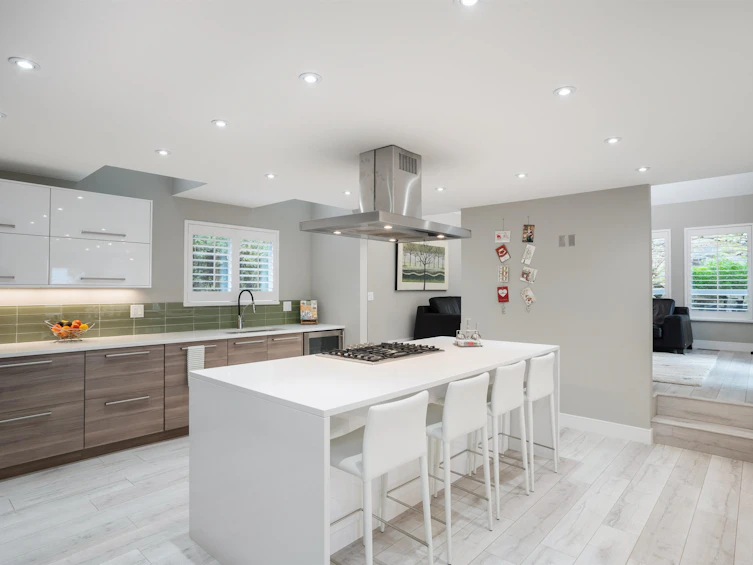 4001 Rose Crescent, West Vancouver, BC, V7V 2N6 - 4