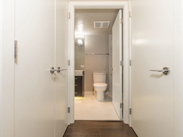 1815-6188 No. 3 Road, Richmond, BC, V6Y 0J3 - 15