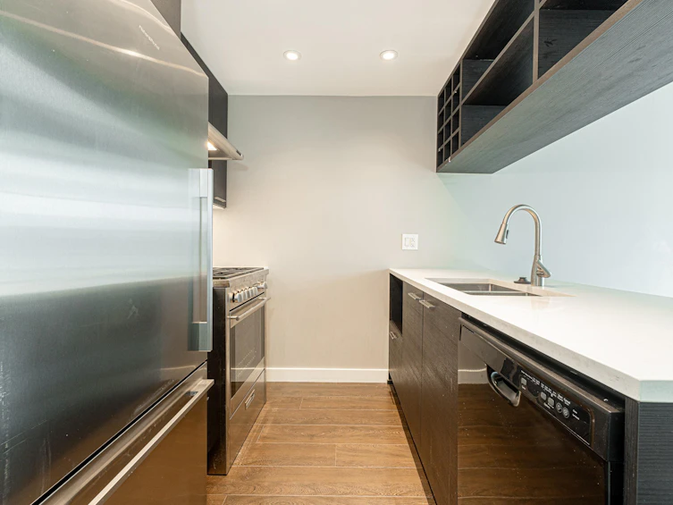 1815-6188 No. 3 Road, Richmond, BC, V6Y 0J3 - 17