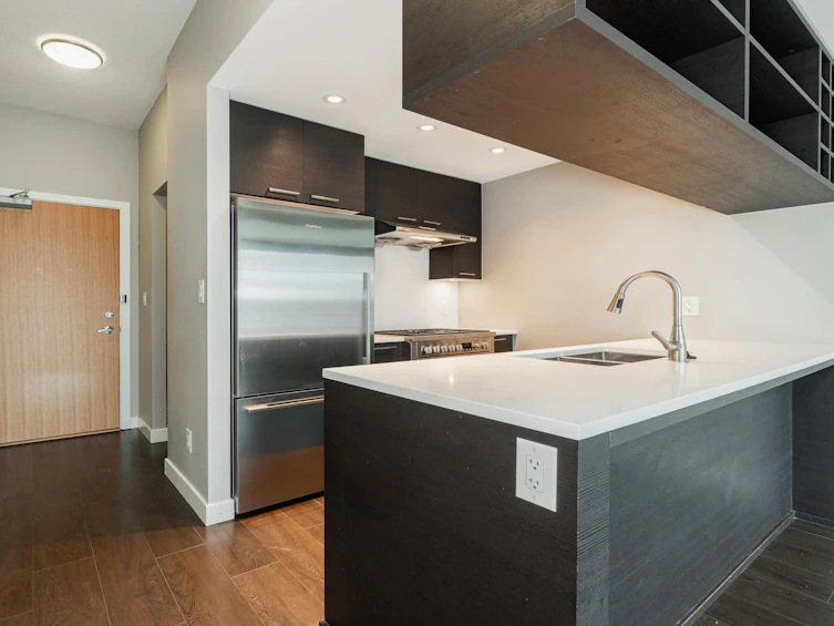 1815-6188 No. 3 Road, Richmond, BC, V6Y 0J3 - 18