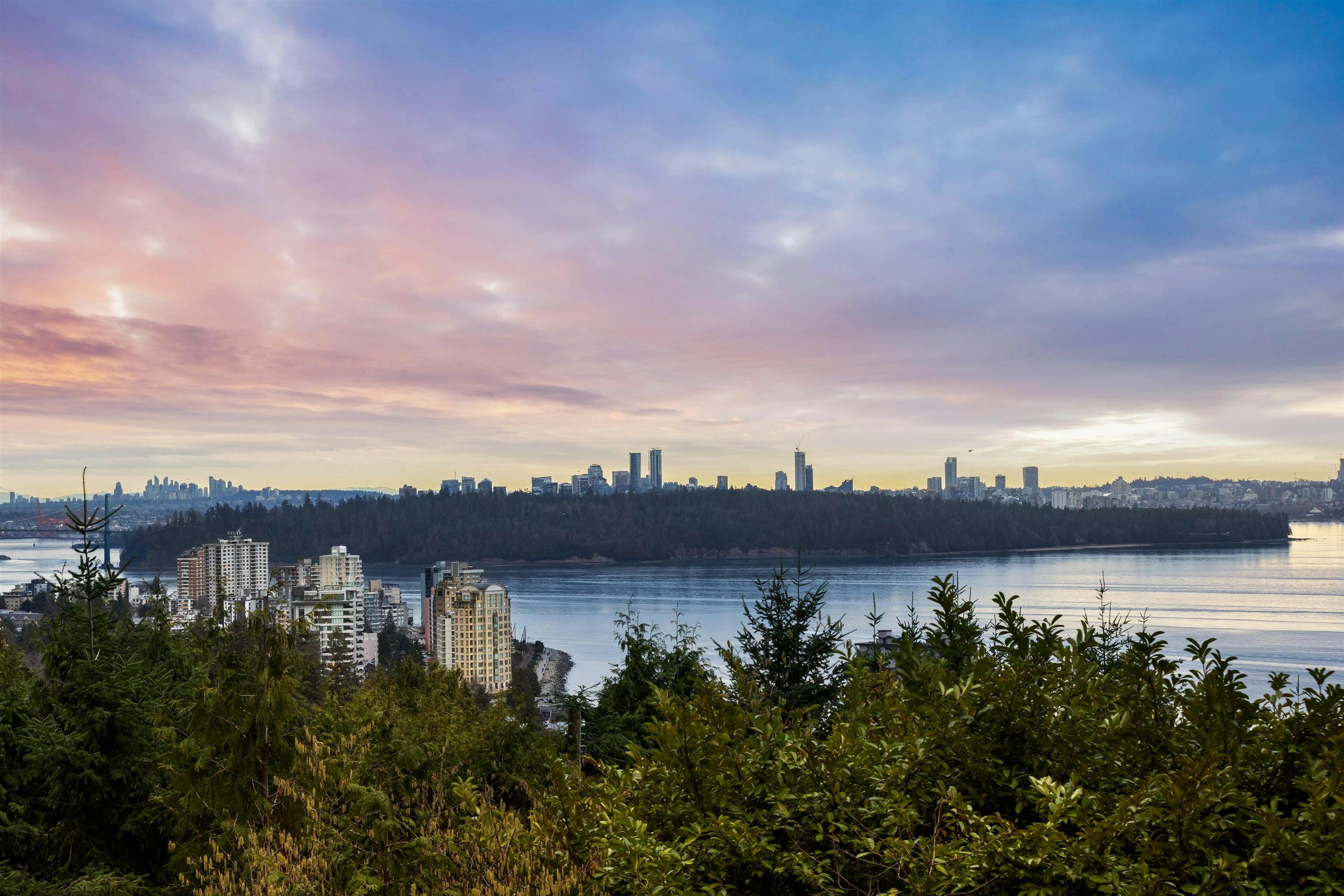 2602 Ottawa Avenue, West Vancouver, BC, V7V 2T5